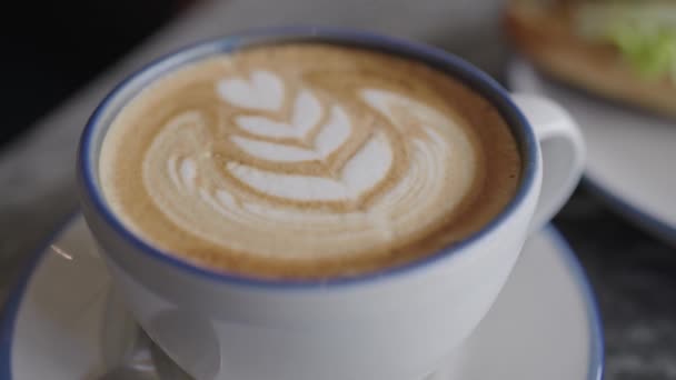 Närbild Kopp Kaffe Bordet — Stockvideo