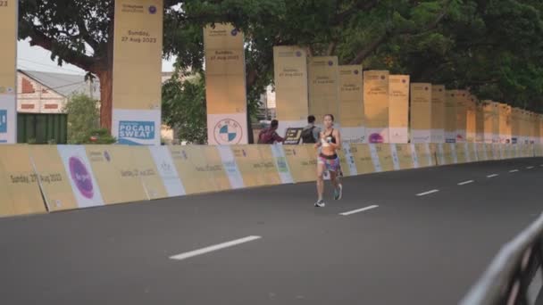 Bali Indonesien Augusti 2023 Fast Runner Vinnare Bali Marathon Run — Stockvideo