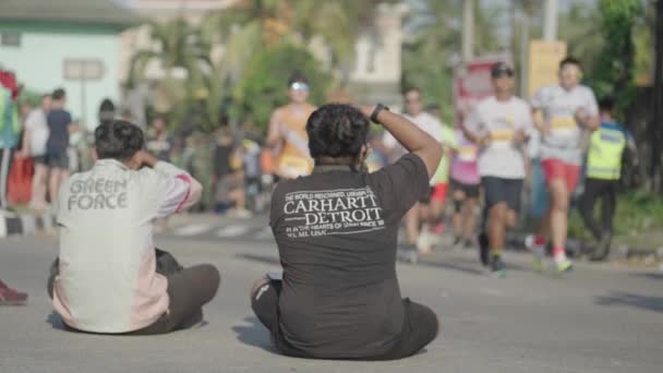 Μπαλί Ινδονησία Αυγούστου 2023 Φωτογράφοι Συλλαμβάνουν Φωτογραφίες Χιλιάδων Δρομέων Συμμετέχουν — Αρχείο Βίντεο