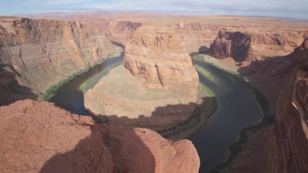 马蹄弯切割弯的科罗拉多河附近的佩奇 亚利桑那州 大峡谷东缘 — 图库视频影像
