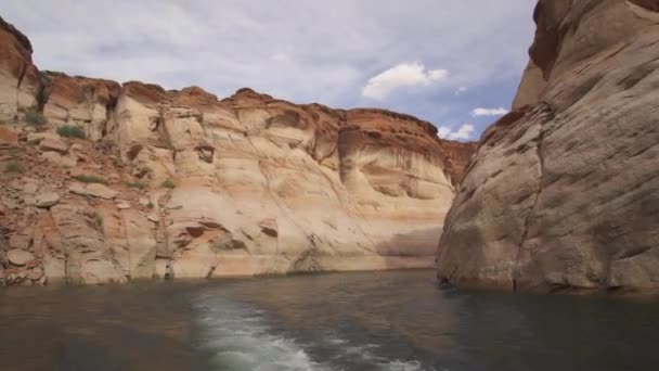 Passeio Barco Cênico Lake Powell Antelope Canyon Através Vias Navegáveis — Vídeo de Stock