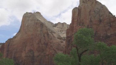 Utah 'ın güneybatısındaki Zion Ulusal Parkı Patrikler Mahkemesi.