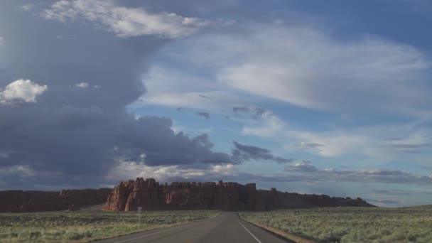 Utah Arizona Manzaralı Yol Güneybatı Abd Dağlık Kaya Sahnesi — Stok video