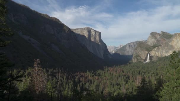 Tunnel View Yosemite National Park Granieten Muren Omringen Vallei Uitzicht — Stockvideo