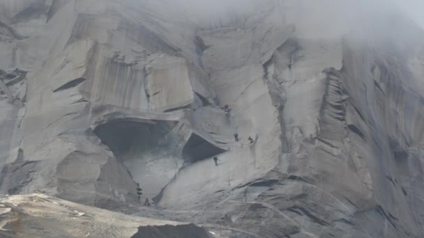 Capitan Πιο Εμβληματικός Κατακόρυφος Σχηματισμός Βράχων Στο Εθνικό Πάρκο Γιοσέμιτι — Αρχείο Βίντεο