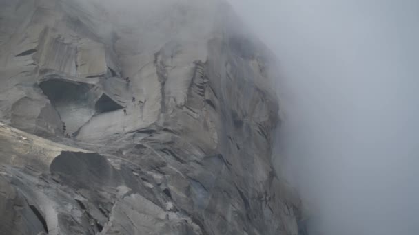 Capitan Meest Iconische Verticale Rotsformatie Yosemite National Park Beroemd Rotsklimmers — Stockvideo