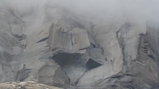 Capitan Πιο Εμβληματικός Κατακόρυφος Σχηματισμός Βράχων Στο Εθνικό Πάρκο Γιοσέμιτι — Αρχείο Βίντεο