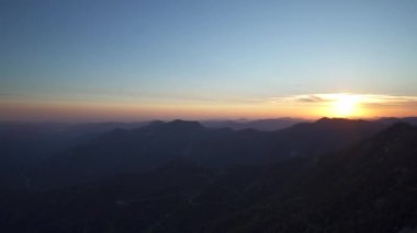 Sequoia Ulusal Parkı - Moro Kayası Büyük Batı Bölgesi 'nin nefes kesici manzarası