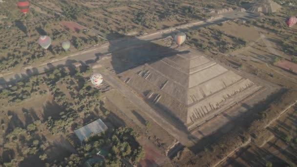 Teotihuacan 멕시코의 피라미드 뜨거운 — 비디오
