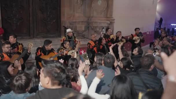 Tradizionale Banda Messicana Che Esegue Mariachi Davanti Callejoneadas — Video Stock