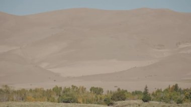 Great Sand Dunes Ulusal Parkı, Colorado 'nun güneyinde yer alır. Büyük kum tepeleriyle bilinir.