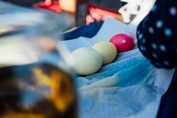 Een Kleurrijke Paaseieren Maken Voorbereiding Pasen — Stockfoto