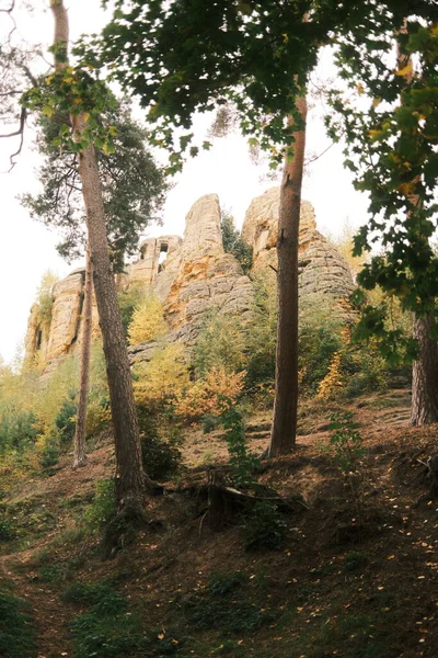 山の岩の形成の美しい眺め 自然の背景 — ストック写真