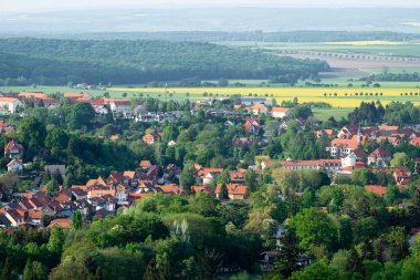 Eski şehrin Ilsenburg şehrinin hava manzarası 