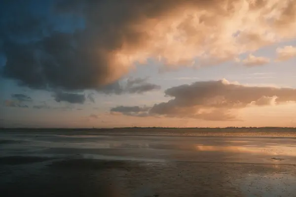 Vacker Solnedgång Över Havet Vacker Naturskön Utsikt — Stockfoto