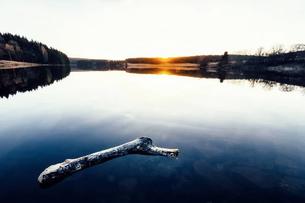 Яскравий Захід Сонця Над Озером Красивий Фон — стокове фото