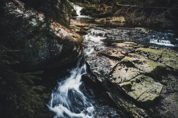 Mystischer Dunkler Wasserfall Harz Mit Felsen — Stockfoto
