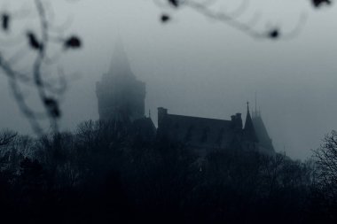 Sisli zamanlarda eski kale 