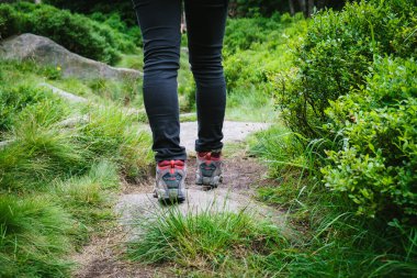 Parktaki genç adam.