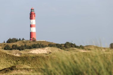 Sahildeki deniz feneri 