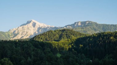 Dağların güzel manzarası