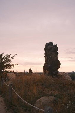 Harz Dağları 'ndaki taş yığınının muhteşem manzarası.                