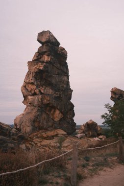 Harz Dağları 'ndaki taş yığınının muhteşem manzarası.                