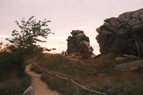 Harz Dağları 'ndaki taş yığınının muhteşem manzarası.                