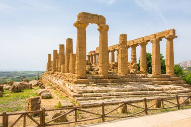 Agrigento, İtalya 'nın 2025 yılı başkentidir. Tapınaklar Vadisi 'ndeki Juno Tapınağı, Agrigento, Sicilya (İtalya)