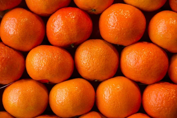 Pomeranče Zobrazené Stánku Trhu — Stock fotografie