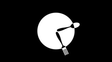 Yemek zamanı. Saati olan bir tabak. Nöbetçi olarak çatal ve kaşıklı beyaz tabak. Siyah arkaplanda döngüsel grafik ögesi