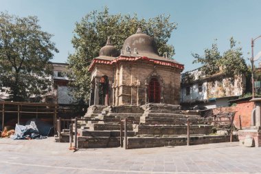 Kadim Kotilingeshwar Mahadev Tapınağı Katmandu, Nepal 'deki Durbar Meydanı' nda. Bu tapınak Shiva 'ya adanmıştır ve Durbar Meydanı' nın kuzeybatısında yer almaktadır..