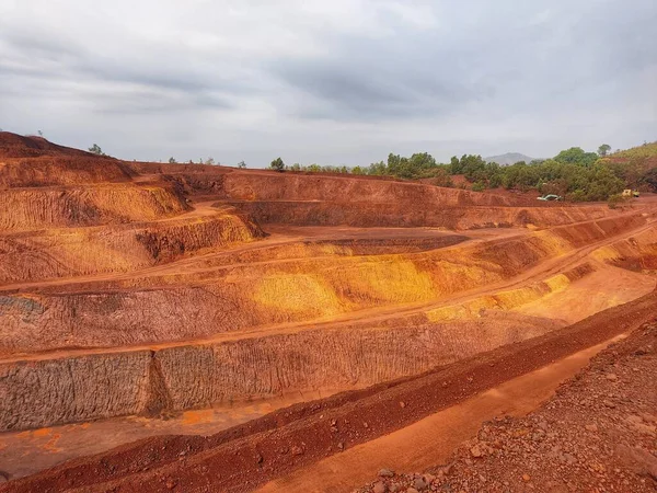 アジアの鉄鉱石鉱山のトップドローンビューHd — ストック写真