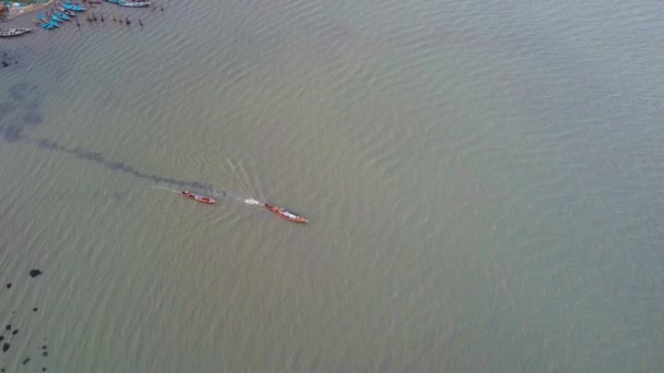 Rekaman Drone Udara Pelabuhan Penuh Dengan Kapal Kayu Yang Siap — Stok Video