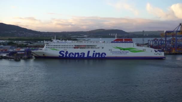 Белфаст Северная Ирландия Паром Stena Embla Stena Line Шведская Судоходная — стоковое видео