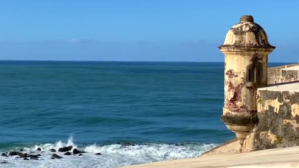 Fort Wall Sentry Box Caribbean Sea Crashing Waves Bartizan Garita — Stock Video