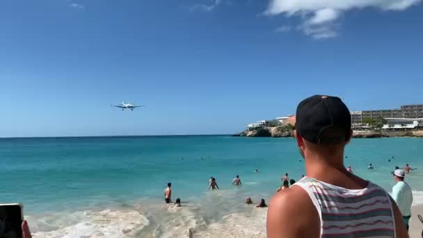 Maho Plajı Sint Maarten Prenses Juliana Uluslararası Havalimanı Nın Plajı — Stok video