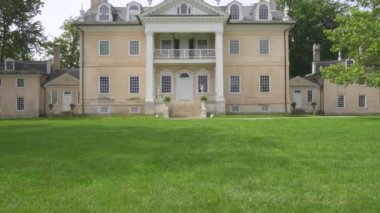 Towson, Maryland, Hampton Ulusal Tarihi Sitesi. Hampton Malikanesi, Gürcistan 'da bir malikane, Ridgely ailesine aitmiş. Ulusal Park Servisi tarafından tarih ve mimari için korunmuştur.