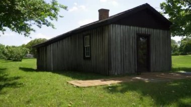 Petersburg, Virginia: Petersburg Ulusal Savaş alanı Petersburg İç Savaş Kuşatması. Ulysses S. Grant 'in Appomattox Malikanesi' ndeki Şehir Noktası 'ndaki karargahı. Yenilenmiş kulübe. 
