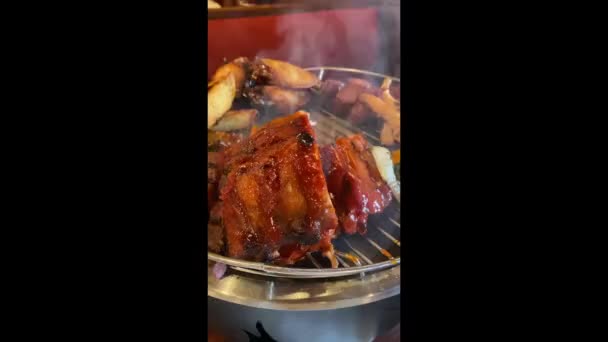 Smokey Bones Bar Och Fire Grill Barbeque Integrated Inc Ben — Stockvideo