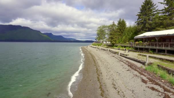 Icy Strait Point Alaska Land Strandpad Cookhouse Restaurant Glacier Bay — Stockvideo