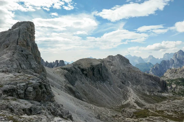 Nekonečný Pohled Vysoké Pusté Vrcholky Hor Italských Dolomitách Spodní Části — Stock fotografie