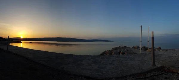 Beautiful Sunrise Beach Krk Croatia Sun Rising Hill Turning Sky — Zdjęcie stockowe