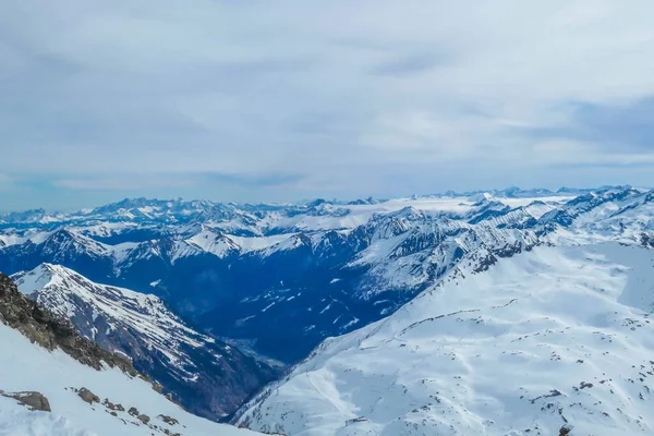 Beautiful Serene Landscape Mountains Covered Snow Moelltaler Gletscher Austria Thick — Fotografia de Stock