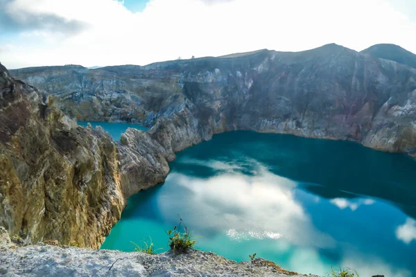 Närbild Kelimutu Vulkankrater Sjöar Flores Indonesien Sjöarna Skiner Med Många — Stockfoto