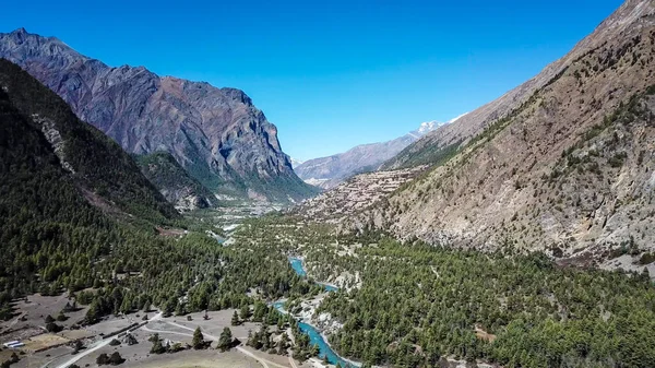 Panoramatické Bezpilotní Zajetí Řeky Himálajském Údolí Viděné Annapurna Circuit Treku — Stock fotografie