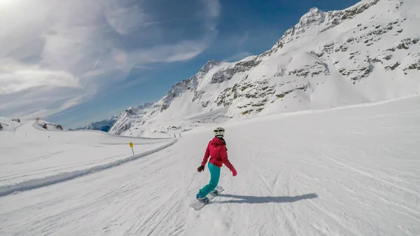 Snowboarder Going Slope Moelltaler Gletscher Austria Perfectly Groomed Slopes High — Foto de Stock