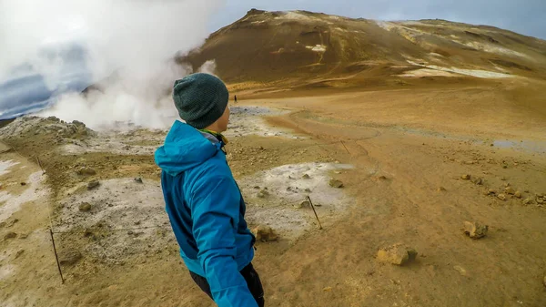 Young Man Wearing Blue Jacket Walks Geothermal Spot Noted Its — Stock Photo, Image