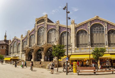 Valencia Merkez Pazarı 'nın cephesi. Haziran 2022 Valencia, İspanya