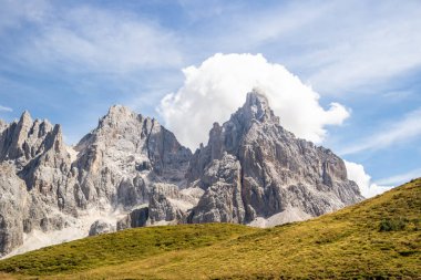 San Martino di Castrozza 'daki Dağ Panoraması, Trentino Alto Adige, İtalya